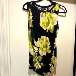 NEW YORK & COMPANY Womens Medium Floral Rose Sleeveless Top